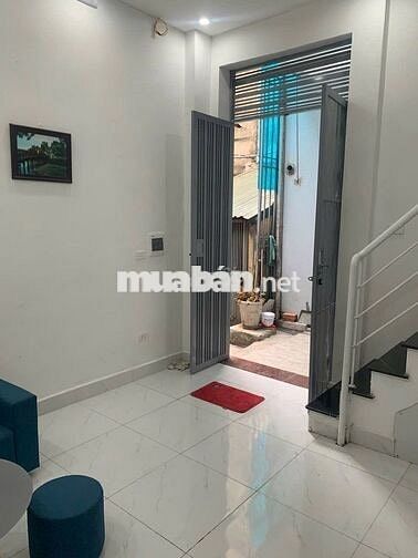 Bán Nhà Hồng Mai 15M x 4T Giá 4,68 Tỷ. Ngõ nông, dân xây, 20m ra phố.