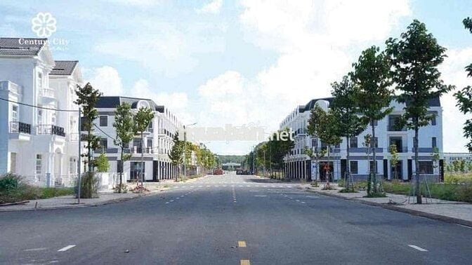 Cần bán lô đất nền trong KDT Century City gần sân bay Long Thành 100m2