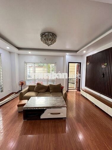 CHO THUÊ NHÀ 5 TẦNG – VỪA Ở VỪA KD – MT 5.6M – Ô TÔ VÀO NHÀ - LÔ GÓC