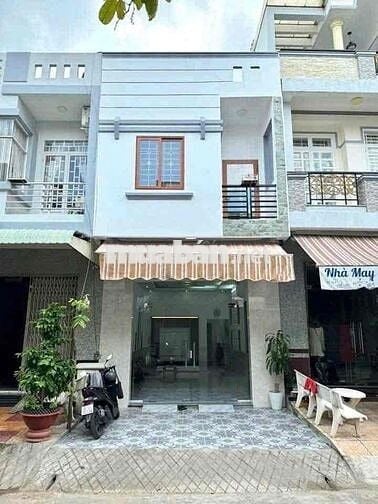 KẸT TIỀN NÊN CẦN BÁN GẤP CĂN NHÀ CHO THUÊ THU NHẬP 8tr/ tháng