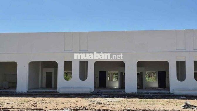 Cần tiền bán căn nhà ở ngay TTHC Bàu bàng 150m2