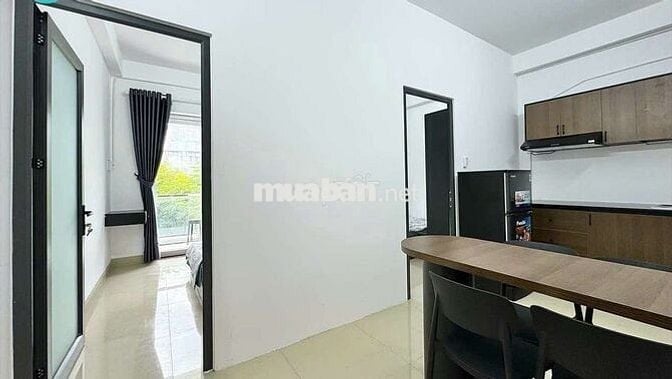 CĂN 2PN, 1BẾP, BAN CÔNG VIEW CAO THOÁNG, FULL NỘI THẤT GẦN DH VĂN LANG