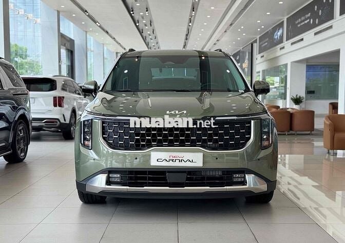 Kia Carnival 8 Ghế Tặng 01 năm Bảo hiểm + Voucher