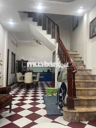 Cho Thuê Nhà phố Vương Thừa Vũ 55m x4Tầng 5PN, sẵn nội thất