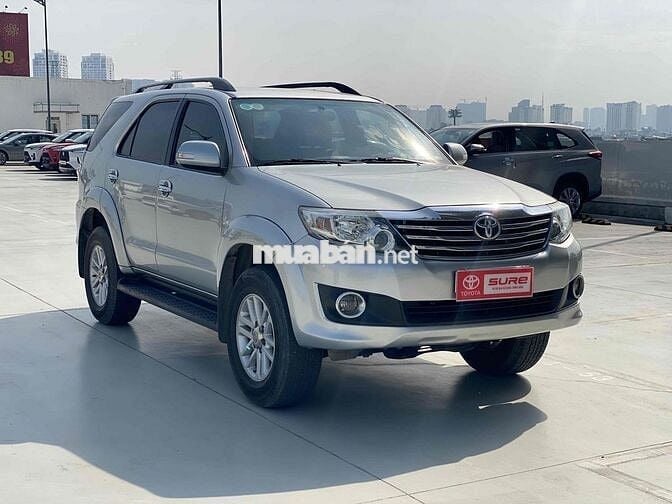 Toyota Fortuner 2014 2.7V 4x2 AT - 127000 km