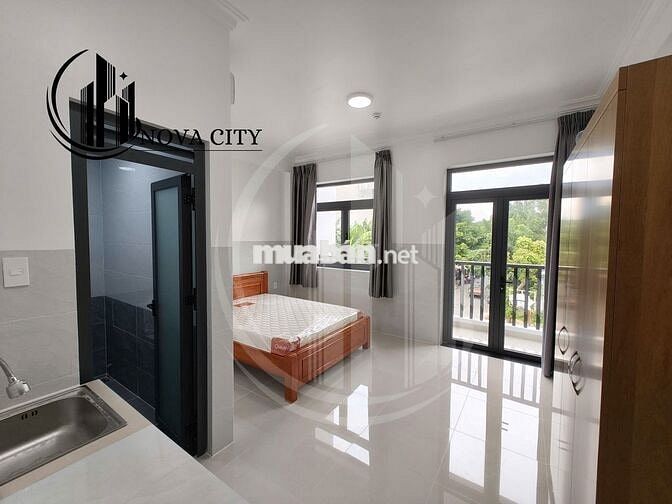 Đúng hình đúng giá Ban công Cửa sổ Sau lưng đại học Văn Hiến