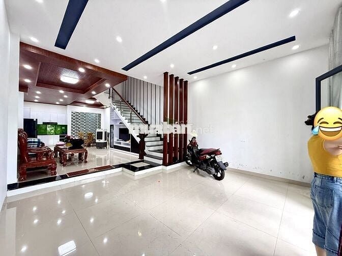 CHO THUÊ NHÀ 4 PHÒNG NGỦ FULL NỘI THẤT KĐT VCN PHƯỚC LONG GIÁ 22 TRIỆU