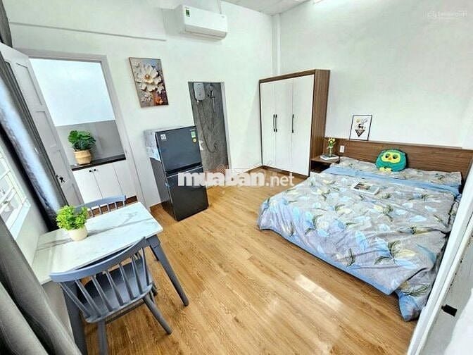 Phòg ngay Chợ Bến thàh,full nộithất:tủ lạh,máy lạh,máy giặt,0 chug chủ