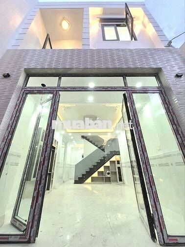 Nhà bự 1 lầu, gần Phú Mỹ Hưng quận 7