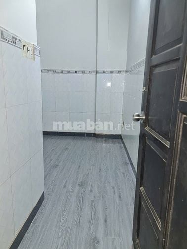 còn 1 phòng duy nhất tai 182 huỳnh tấn phát giao nhà ngay