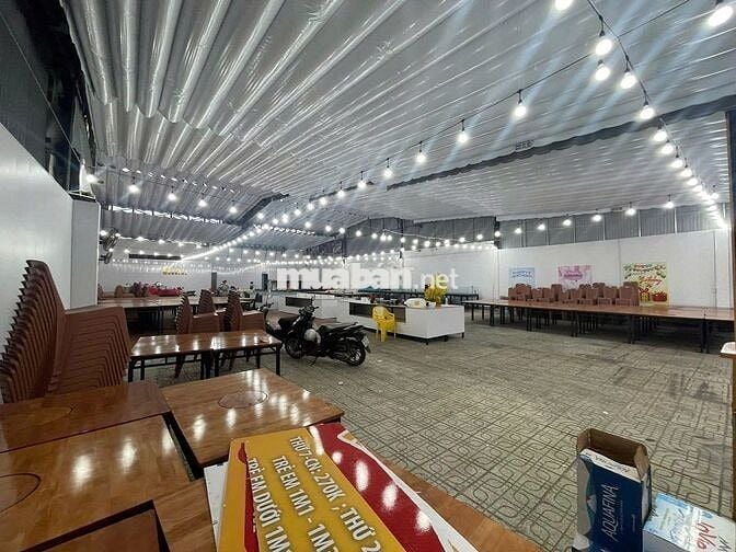 Vị Trí Đẹp-Nhà Mới - Giá Tốt 18x50 ngay gần Vòng Xoay ngã 6 Hoà Bình