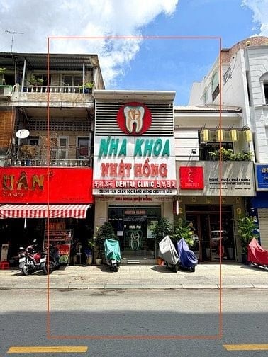 BÁN NHÀ MẶT TIỀN : 20 NGUYỄN HỮU CẦU - P. TÂN ĐỊNH - Q. 1