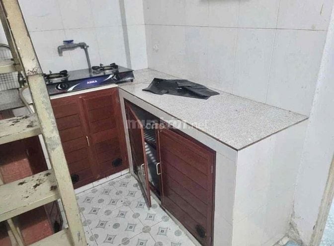 Cho thuê nhà hẻm 5m(XH) Bình Tiên, P.8, Q.6 giá 5,9tr