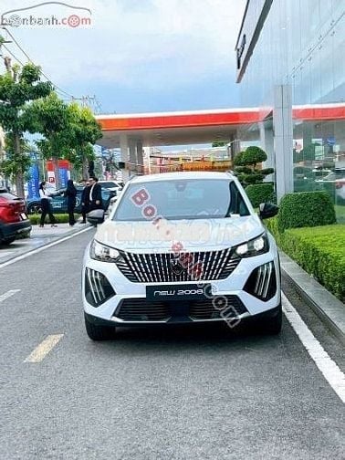 Peugeot 2008 Premium 1.2 AT 2025