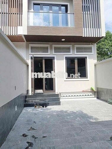 Cho thuê mặt bằng mới 100% ngay vòng xoay Hiệp Thành 3