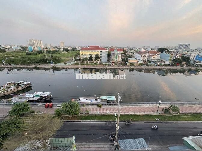 Tòa nhà 8 tầng - 21 phòng - Mặt tiền Phú Định - 200m2 - SHR HC