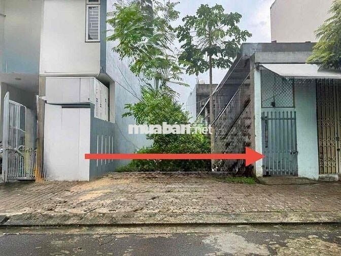 MT Trần Quý Khoachd sát  Hồ tùng mậu, vị trí đẹo ạ
