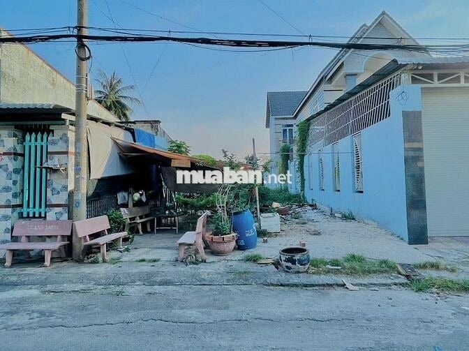 CHÚ 6 CẦN BÁN GẤP MẶT TIỀN NGUYỄN THỊ LẮNG 240m2- 595TR THƯƠNG LƯỢNG