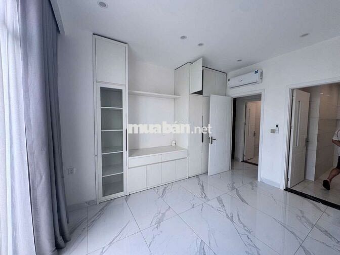Cho thuê shophouse HA02 full đồ có thanh máy giá ,25tr  OCP1 gia lâm