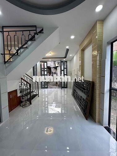 2.89 tỷ- bán nhà đẹp 2 tầng- 29,8m2- Hương lộ 2- Bình Tân