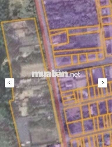 Bán 80m2 nhà cấp 4 lô góc mặt đường nhựa vỉa hè oto tránh.