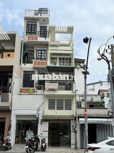 NGUYÊN CĂN QUẬN 3 ( 3 LẦU SUỐT ) GẦN ĐẠI HỌC VĂN HIẾN