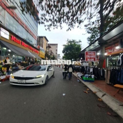 Nhỉnh 12 tỷ có nhà 2 tầng kinh doanh tại Học viện Nông nghiệp – Trâu