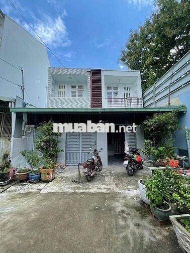 Nhà hẻm xe tải Nguyễn Quý Yêm, Có Máy Lạnh, Nhận Nhà Ngay