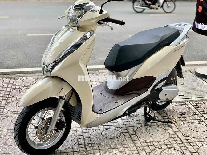 🔥Lead 2018 Smartkey chính chủ BSTP xe nữ đi kỹ đẹp