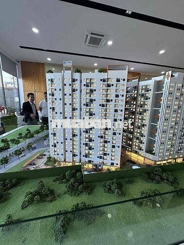 cần bán căn hộ gần cầu vượt nguyễn văn linh