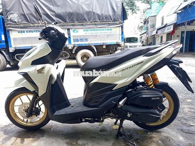 Xe máy Honda Vario màu trắng, đời 2018