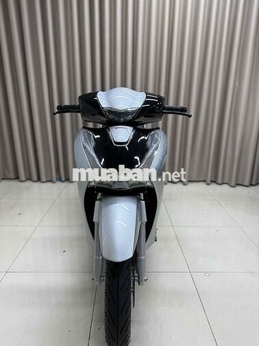 SH 160! màu hót chạy lướt vài ngàn km cần sang nhu