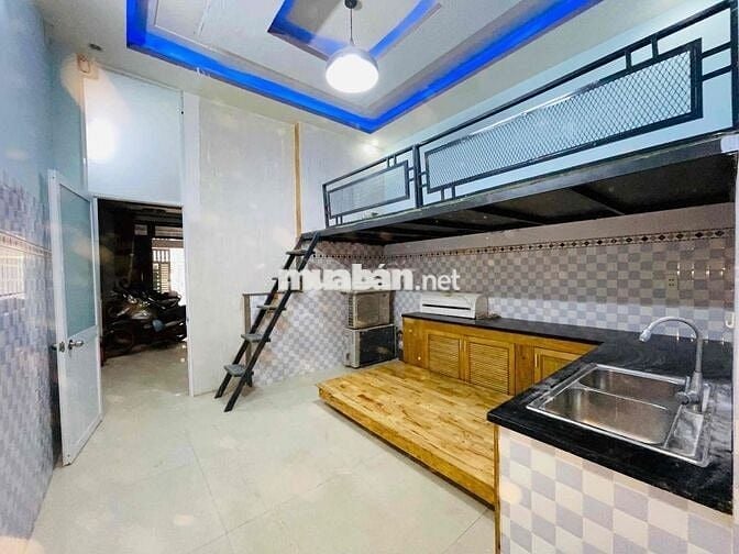 Cho thuê phòng 35m2 sử dụng, ngay Emark Phan Huy Ích