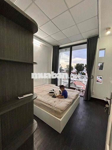 CHÍNH CHỦ CHO THUÊ 1PN BAN CÔNG FULL NỘI THẤT NGAY BẾN VÂN ĐỒN CHỈ 6.x