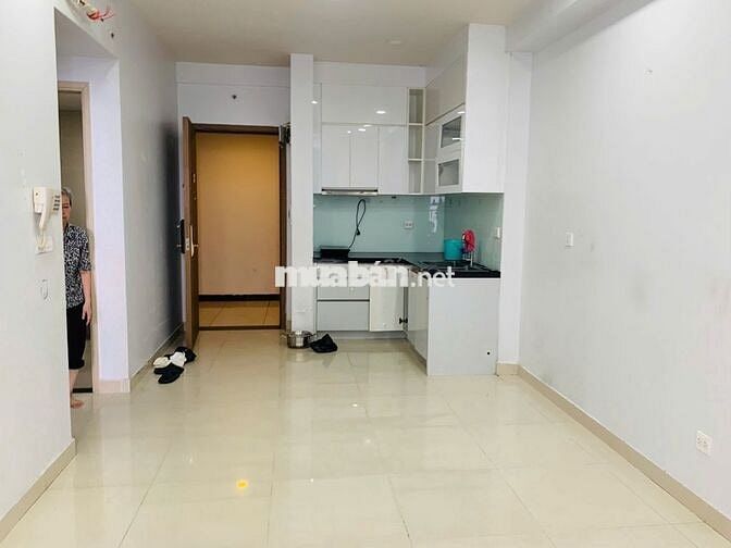 CHO THUÊ 2PN2WC NHÀ CƠ BẢN 11TR/ THÁNG C/C RICHSTAR TÂN PHÚ