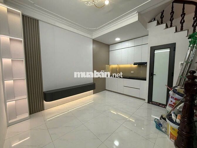 Bán Nhà Kim Ngưu 20M x 5T, MT: 4,4M Giá 5,2 Tỷ. Full nội thất, Ở ngay.