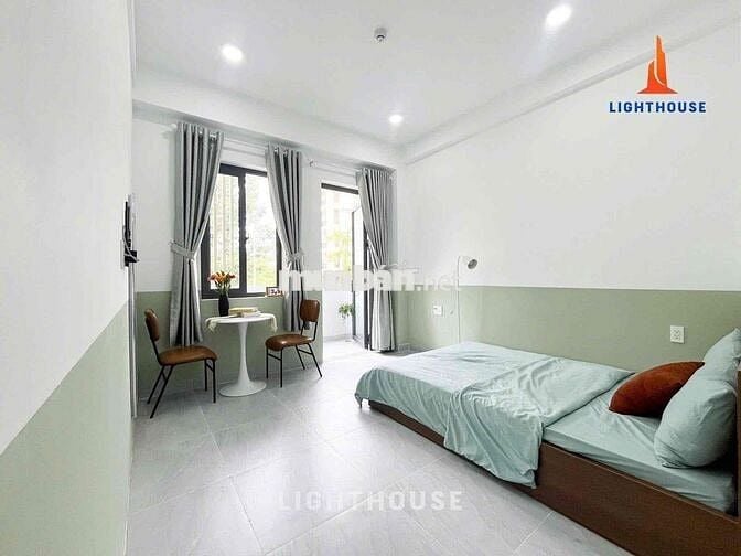 CHO THUÊ CĂN HỘ CHUNG CƯ MINI BAN CÔNG NGAY SVĐ HOA LƯ QUẬN 1 GIÁ RẺ