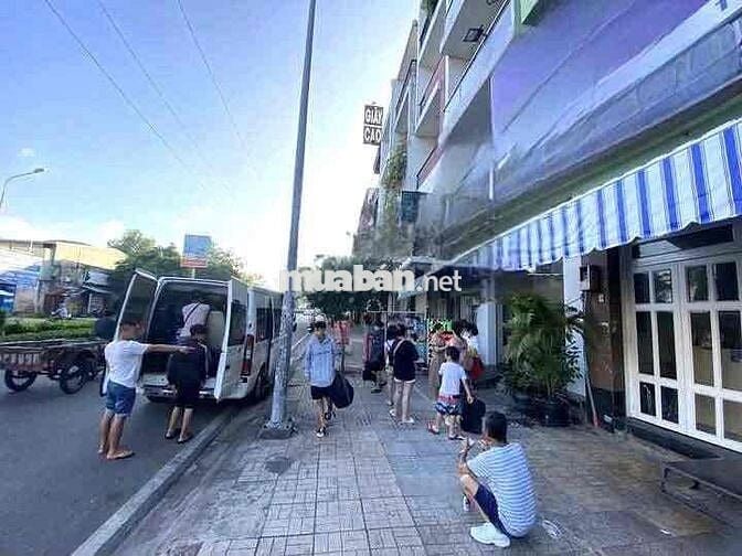 📍Mặt Tiền có vỉa hè 5 mét, đường Lạc Long Quân