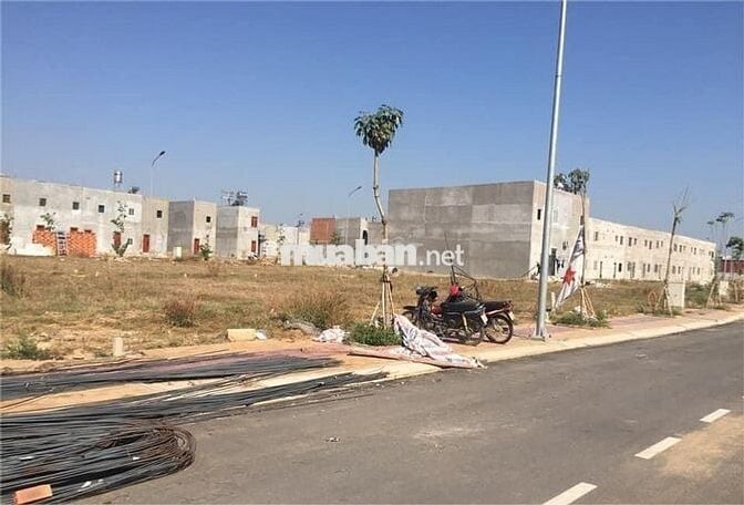 BỎ 800 TRIỆU GIỮ ĐẤT VÀNG NGAY KCN TÂN UYÊN DT LÊN TỚI 350M2