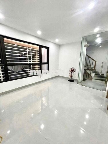 NHÀ DƯƠNG QUẢNG HÀM-CẦU GIẤY- 38M- 6 TẦNG- MT 7,8M- 9,5 TỶ -GẦN Ô TÔ-