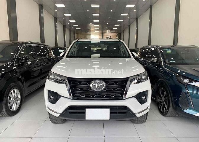 Fortuner 2022 dầu AT 2.4L giá hợp lý