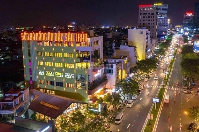Bán nhà mặt tiền phạm văn đồng, thủ đức dt: 6x22m giá về  23 tỷ