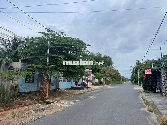 Bán lô đất trung tâm hắc dịch ngay gần vòng xoay,dt:5x29 giá 1.9ty