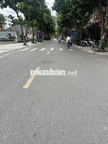 Sót lại mảnh đất 35m2 gáp ngã 3 An Dương Vương Và Tân Xuân