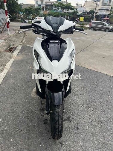 Cần bán ab 125 2021 màu trắng đỏ đen