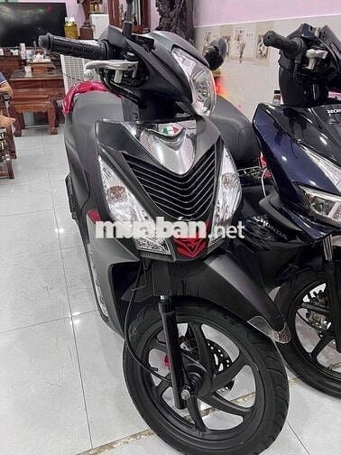 vision đưa trước 10tr lấy xe