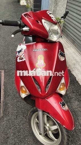 Xe tay ga Honda màu đỏ đã qua sử dụng
