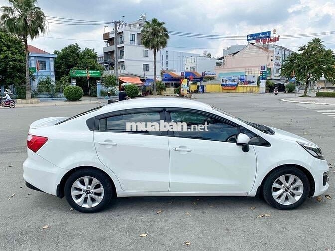 Kia Rio 2016 1.4 MT Sedan - 75000 km