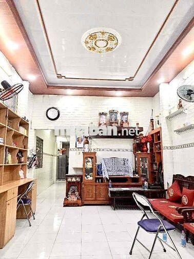 NHỈNH 2 TỶ GẦN PHAN VĂN HỚN DT 71m2 ĐƯỜNG XE TẢI SỔ RIÊNG