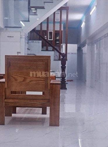 3,2 x 20 một trệt một lầu ba phòng ngủ chính chủ bán